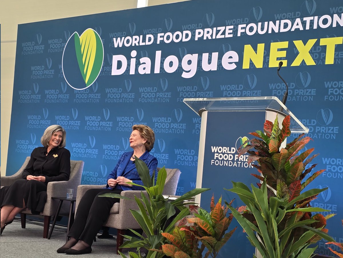 Amazing comments by Senators Stabenow & Ernst @WorldFoodPrize #dialogueNext. Nice to see senators agreeing on the importance of agriculture nationally & internationally. #womeninag #EmpoweringWomen @empoweringfarmers #innovation