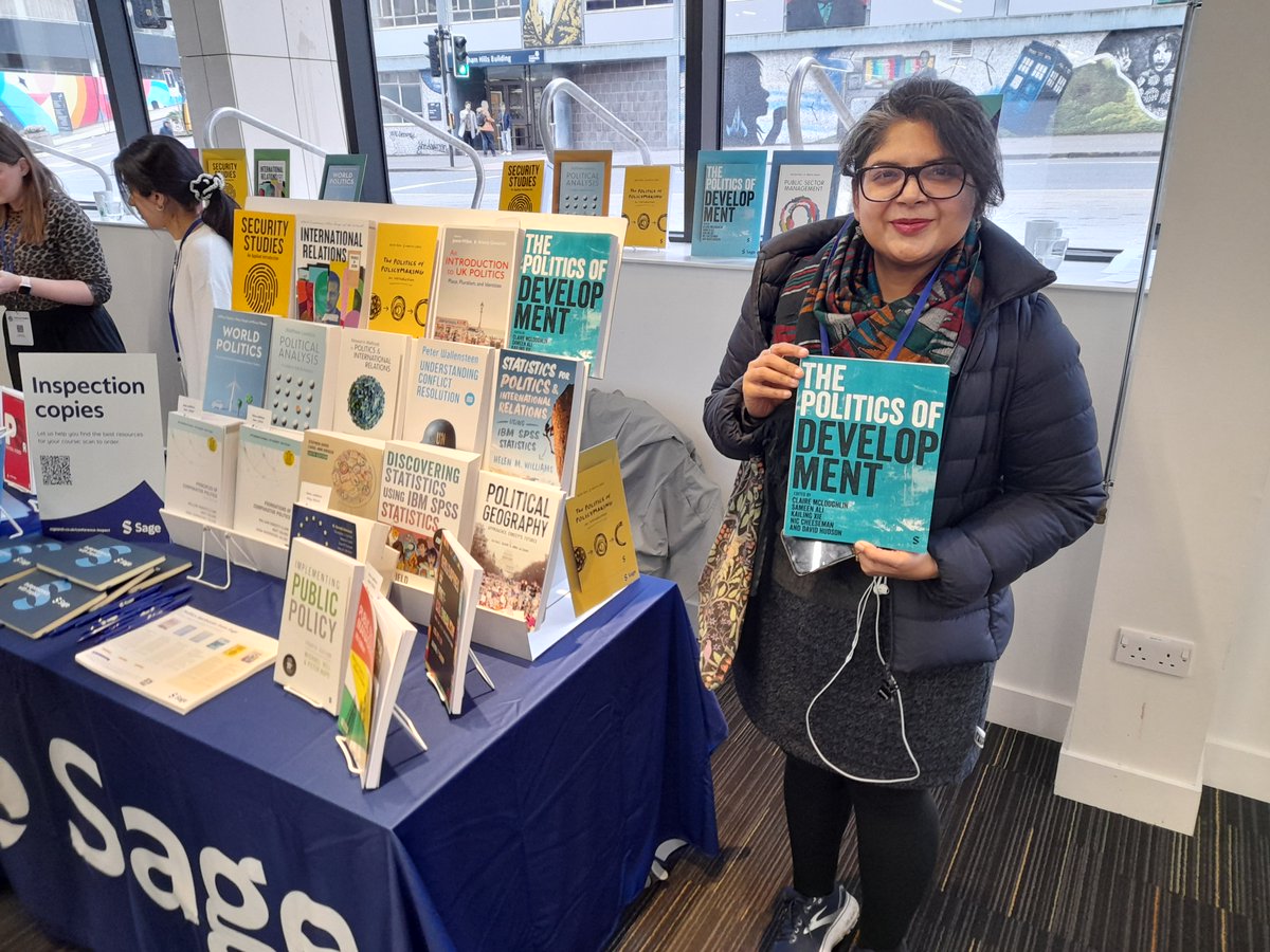 We're glad that <a href="/sameen_mohsin/">Sameen</a> was able to come by our stand at #PSA24 to see the result of all her, <a href="/cl_mcloughlin/">Dr. Claire Mcloughlin</a>, Kailing Xie <a href="/profdavidhudson/">David Hudson</a>, and <a href="/Fromagehomme/">Nic Cheeseman</a>'s hard work on their new textbook 'The Politics of Development'

Discover it now: ow.ly/cCRp50R2ssY