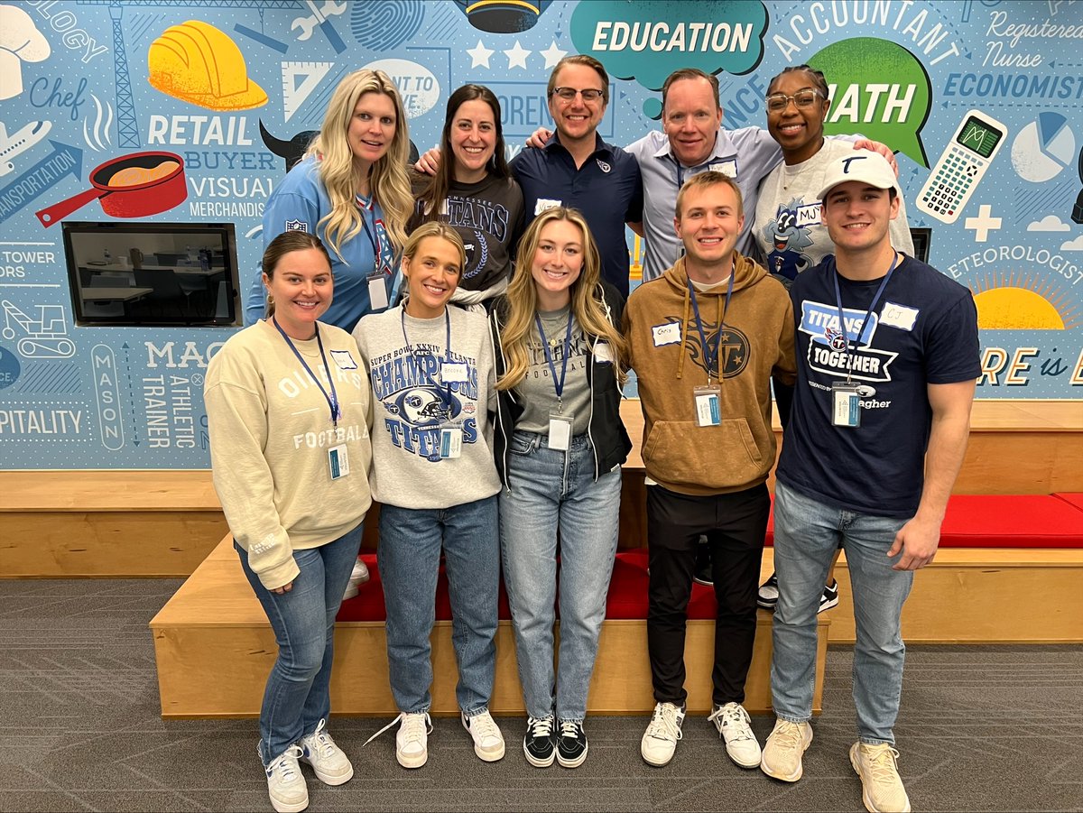 Last week, @Titans staff spent the day volunteering at Junior Achievement Finance Park! We had a great time leading middle school students from @LEADSchools through a financial planning and budgeting simulation! @JAofMidTN | #WinServeEntertain