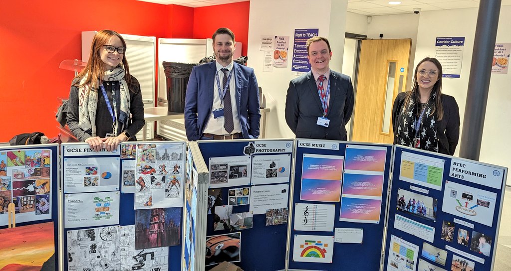MrsCRobinsonArt's tweet photo. A fantastic GCSE options afternoon today discussing all things Fine Art, Food Studies, Performing Arts, Music, Design Tech & Photography π #TeamCreative π¨ππ²π οΈπΈπΌ https://t.co/v1dOkZVhJT