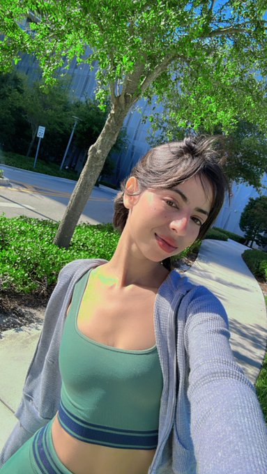 Los d&iacute;as Grises se est&aacute;n volviendo cosa del Ayer 🧘&zwj;♀️🔆☺️☀️💚 https://t.co/f6liUXhyvq