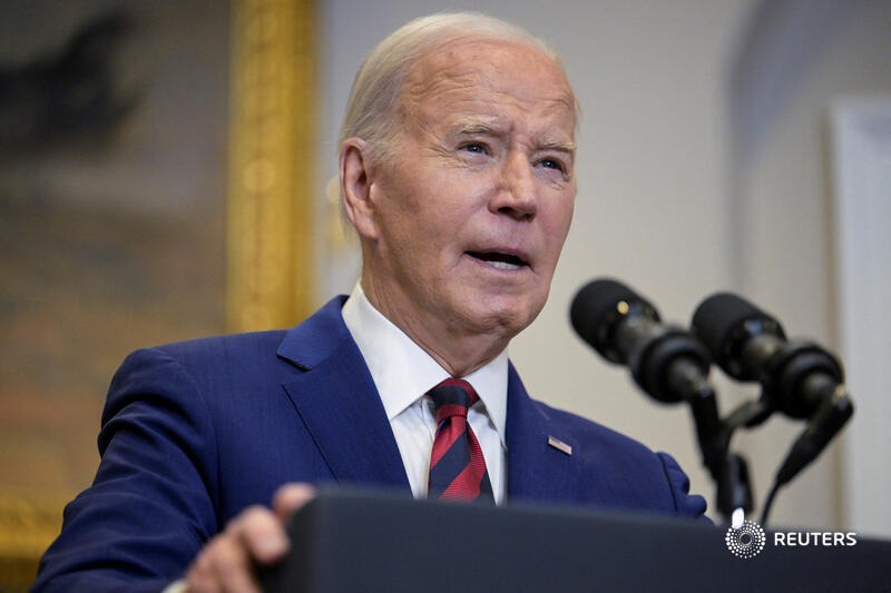 US President Joe Biden pledged that the federal government will pay the full cost to rebuild the Francis Scott Key Bridge in Baltimore, one of the nation's busiest arteries that collapsed hours after being struck by a massive freight ship reut.rs/3PCVib2