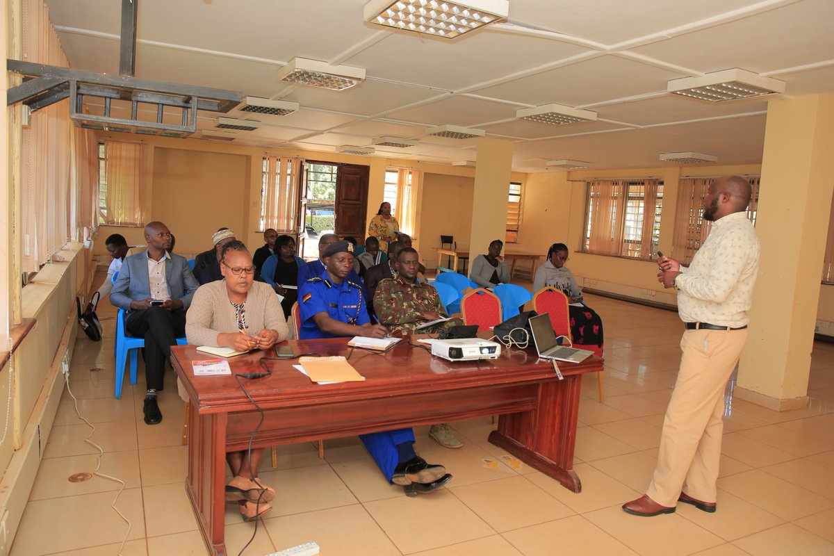 Through collaboration with NCTC and support from Dutch Embassy, CoP-K held County Engagement Forum Quarterly Review Meeting in Siaya and Nyamira counties, concurrently.The stakeholders drawn from the pillars reviewed the County Action Plans so as to realign with the NSCV.