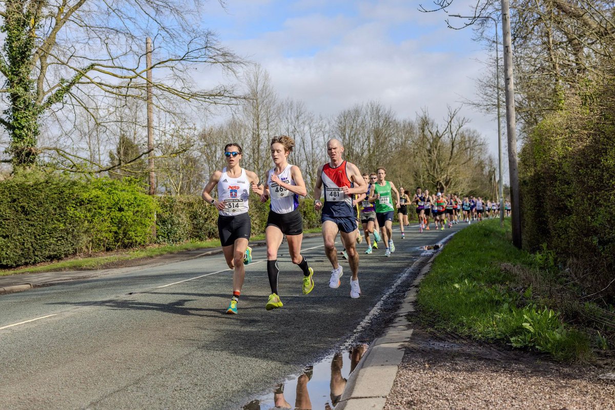More images from the Cheshire Elite 10k. 📸 Thank you to Neil Cooper, @scoopz on Instagram and X who has made this gallery that you can download images from for free. lightroom.adobe.com/shares/8f9cd52…