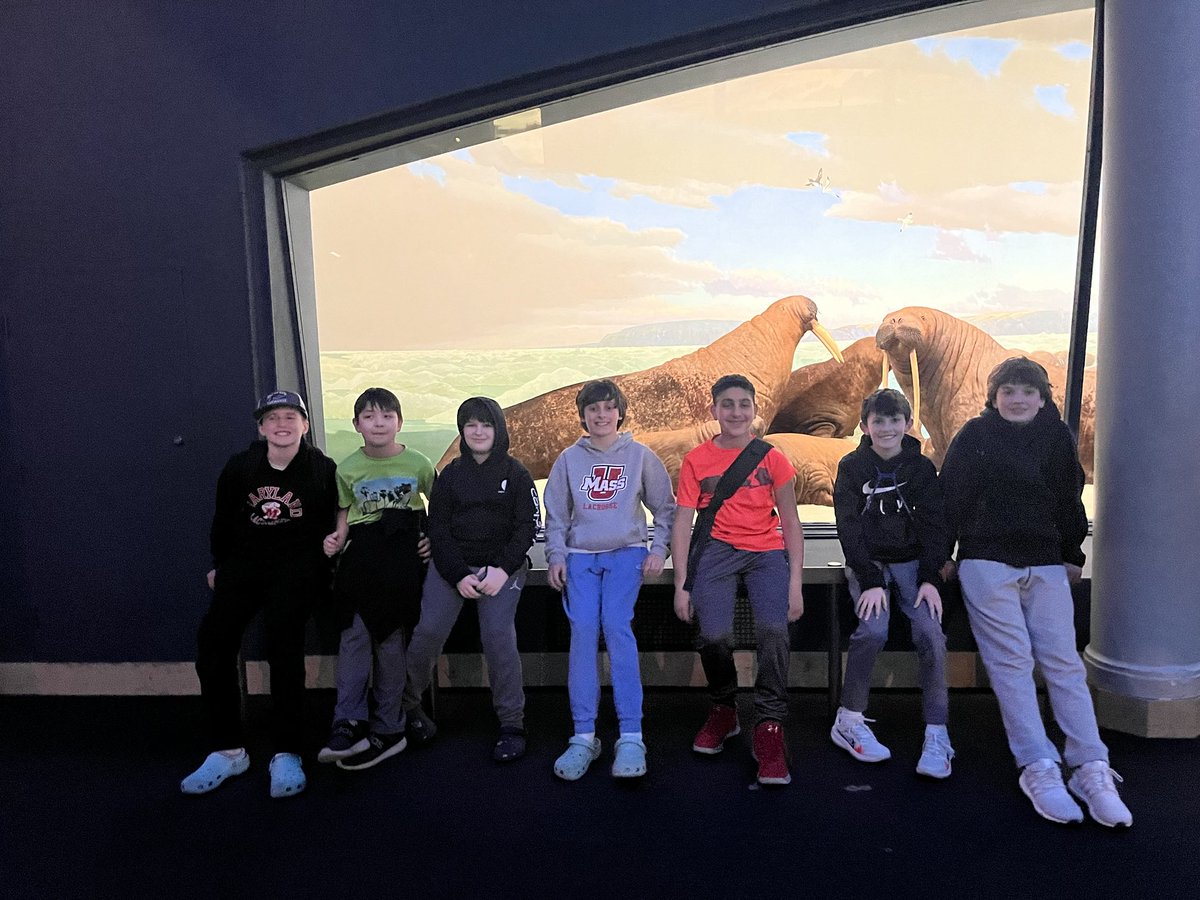 What a great trip to the American Museum of Natural History with 6th grade! ⁦<a href="/WatsonBryan7/">Bryan Watson</a>⁩ ⁦@ShannonMaricon1⁩