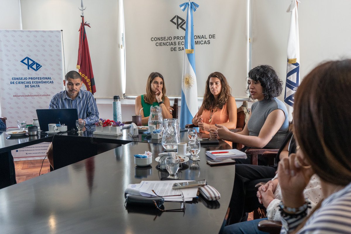 itaticarrique's tweet photo. 🚨Con el @IIESalta, impulsamos la creación de un Índice de Crianza (ID) para la provincia, y hoy, presentamos el proyecto a distintas áreas para que nos hagan los aportes pertinentes. 
Momentito, ¿qué es un ID 😳? https://t.co/sXJqRYbL4C