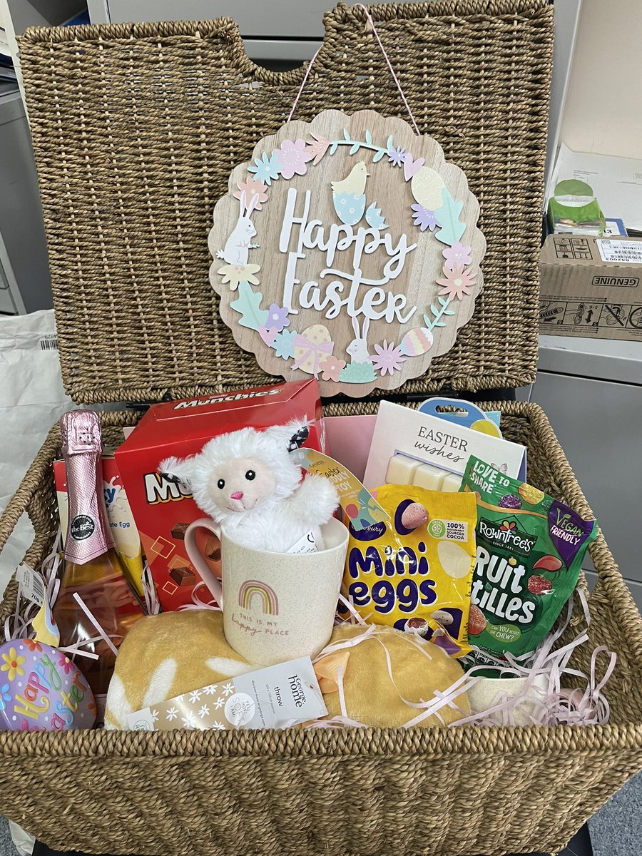 The orthopaedic team’s Easter raffle 🐣 🐰 the only entry requirement is that you are part of the fabulous team 🐥 #kindness One lucky person will take this home 🤞 Good luck Maple BCD staff 🩵 @NCICNHS @BeWellNHS