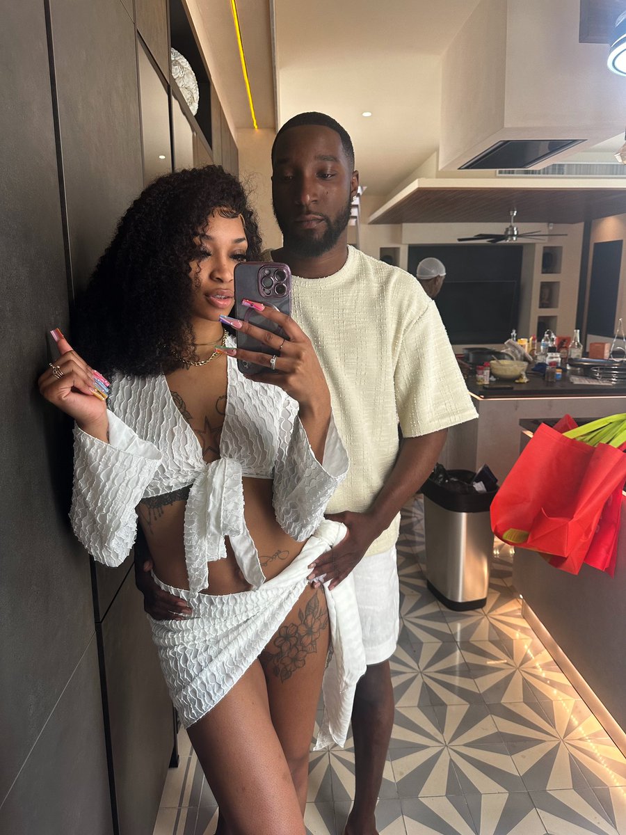 Day 3 off the grid 💅🏽😍