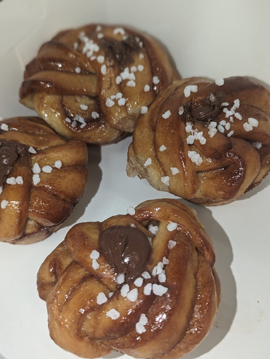 Anyone for a Nutella Babka Bun?  Thanks to @RichardBertinet and @bbcmaestro. Just a little twist I piped in some Nutella when they came out the oven. @SLCek @apignat1 @DevennyClaire @hvasspastrychef @joannewarwick5