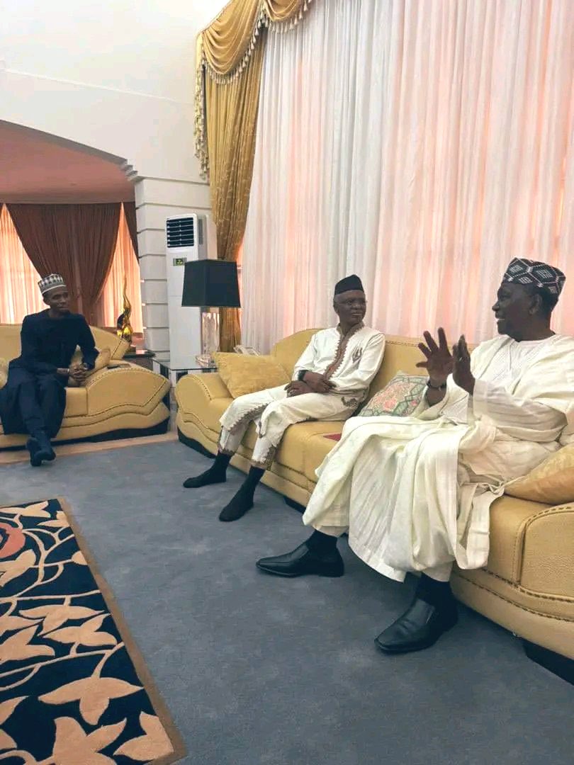 Yesterday, I had the privilege and immense honour of joining my father, His Excellency, Mallam Nasir @elrufai, OFR, CON, on a visit to the former Head of State of Nigeria, General Yakubu Jack Gowon in his residence. It was a knowledgable, surreal, humbling and educative