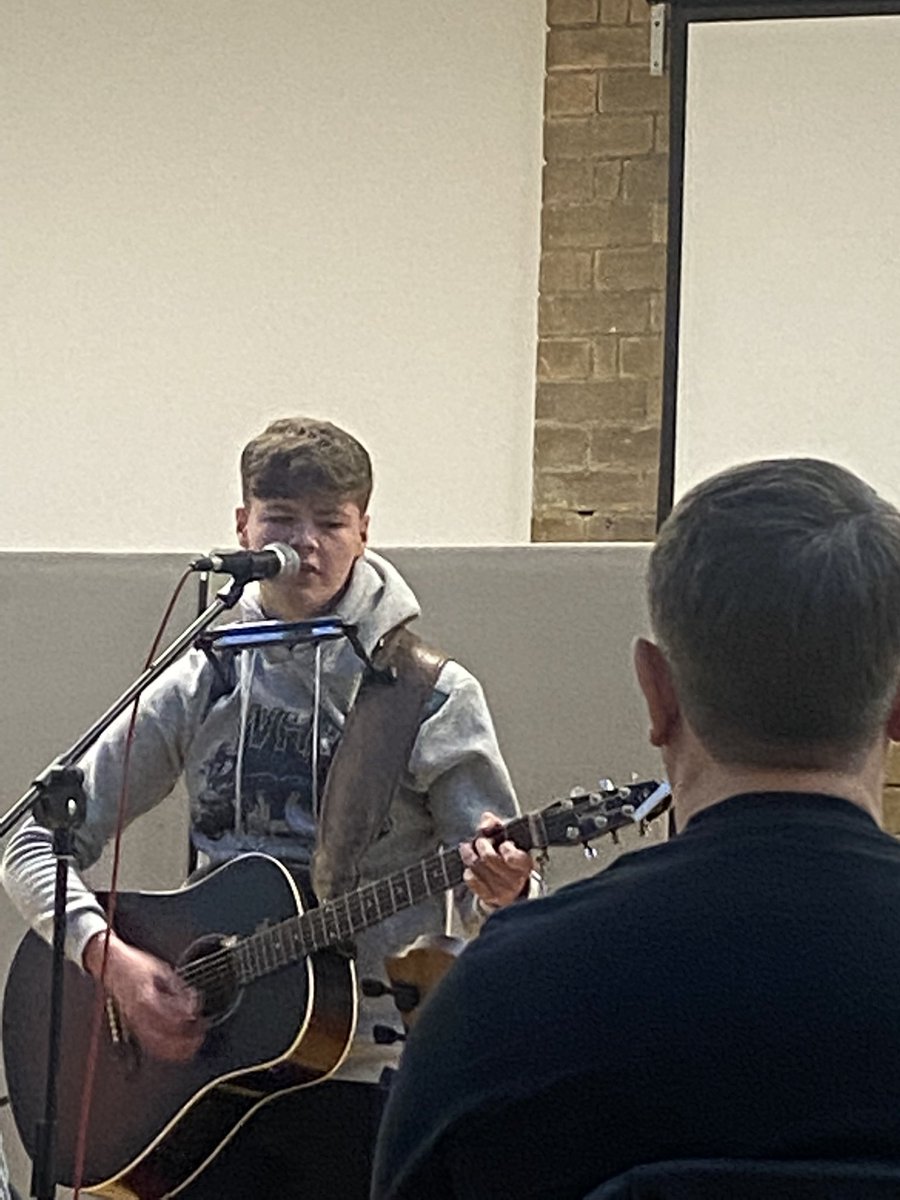 Special guest at Guitar Group tonight. 17 year old Louis Gibney. Absolutely fantastic. Young people with fantastic talent. 👍🏼🎸