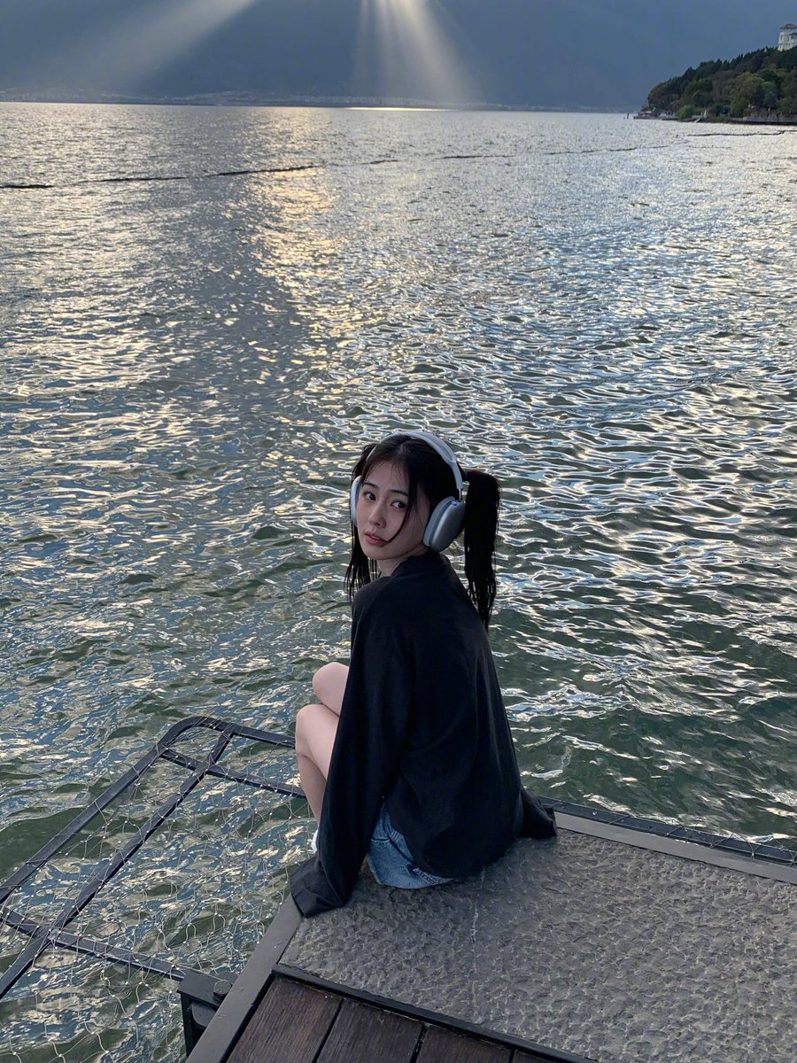 QBailu's tweet photo. It's been a while since I update here🥺
I was just busy, I will be back and gives update to my queen again♥️
#白鹿 #BaiLu https://t.co/GKAUuxmrJb