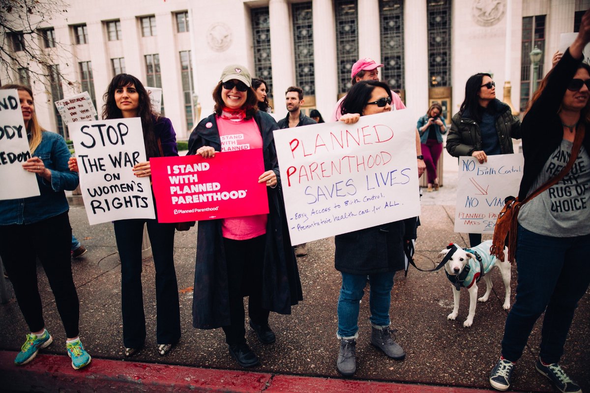 Why Planned Parenthood Is Unionizing laprogressive.com/healthcare/pla… Rushed care and poor working conditions have led to demands for representation as revenues grow in the wake of the Dobbs ruling. @kbeccaandrews #plannedparenthood