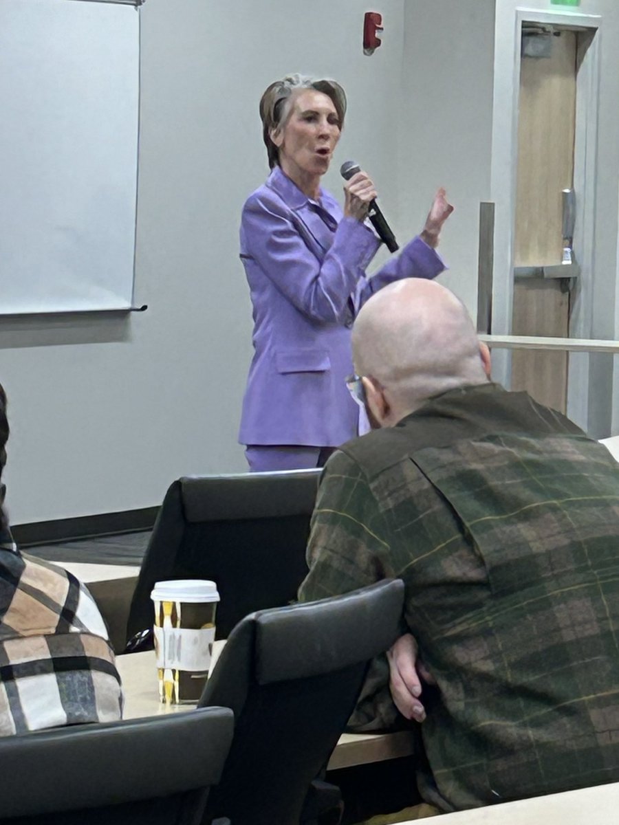 Listening to <a href="/CarlyFiorina/">Carly Fiorina</a> speaking to our students about #leadership at <a href="/WeberStateU/">Weber State University</a>