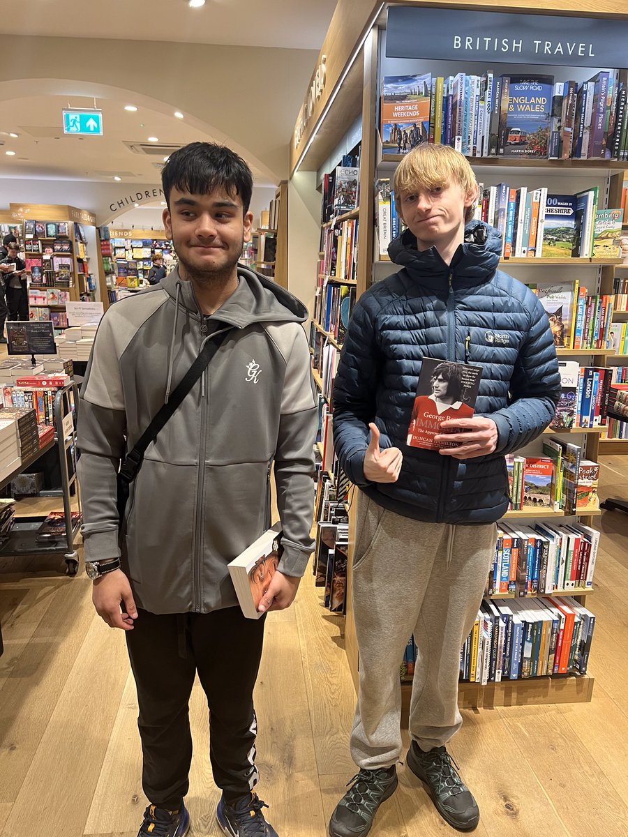 In this week’s ECM session, year 10 have been visiting @Waterstones and choosing their books for their independent reading sessions after half term. #readingforpleasure #everychildmatters 📖