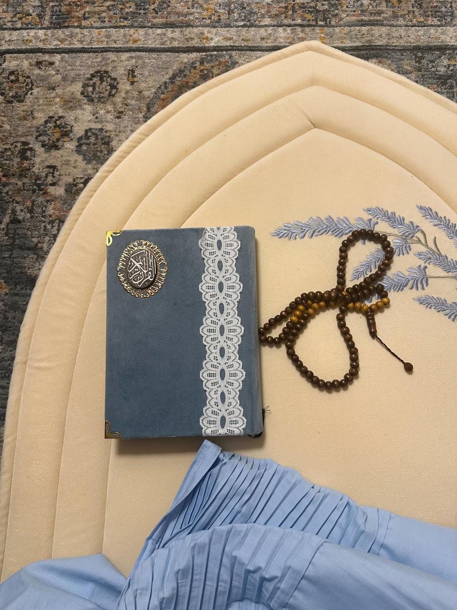 اهتفوا بما في قلوبكم فَهُناك رب لايُرد عَبداَ تضرع له بالدعاء….