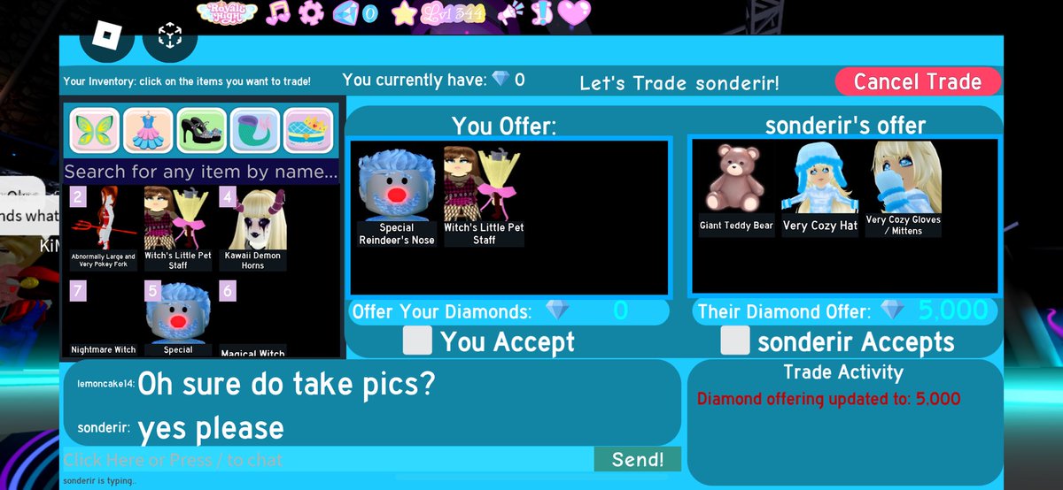 Roachella14's tweet photo. @beepgoat is trusted and gave me extras for 400 robux no tax and 50 k bbc do trade with them https://t.co/d0W9YjAgus