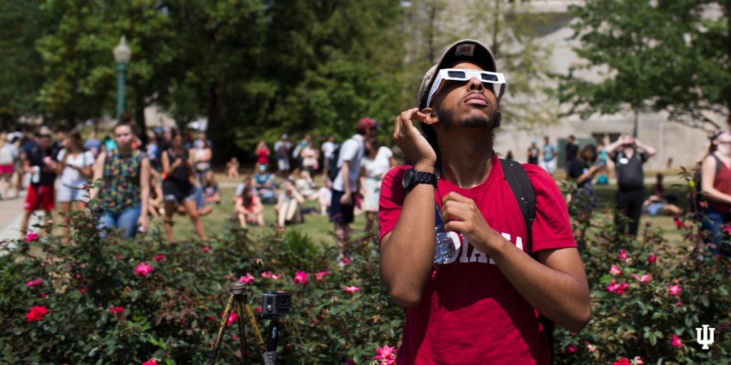 Trainees in the Medical Neuroscience Graduate Organization — part of the Medical Neuroscience Graduate Program at @NeurosciStark — are teaming up with the Eugene and Marilyn Glick Eye Institute to host a lecture about the science behind solar eclipses: bit.ly/4cL1yaX