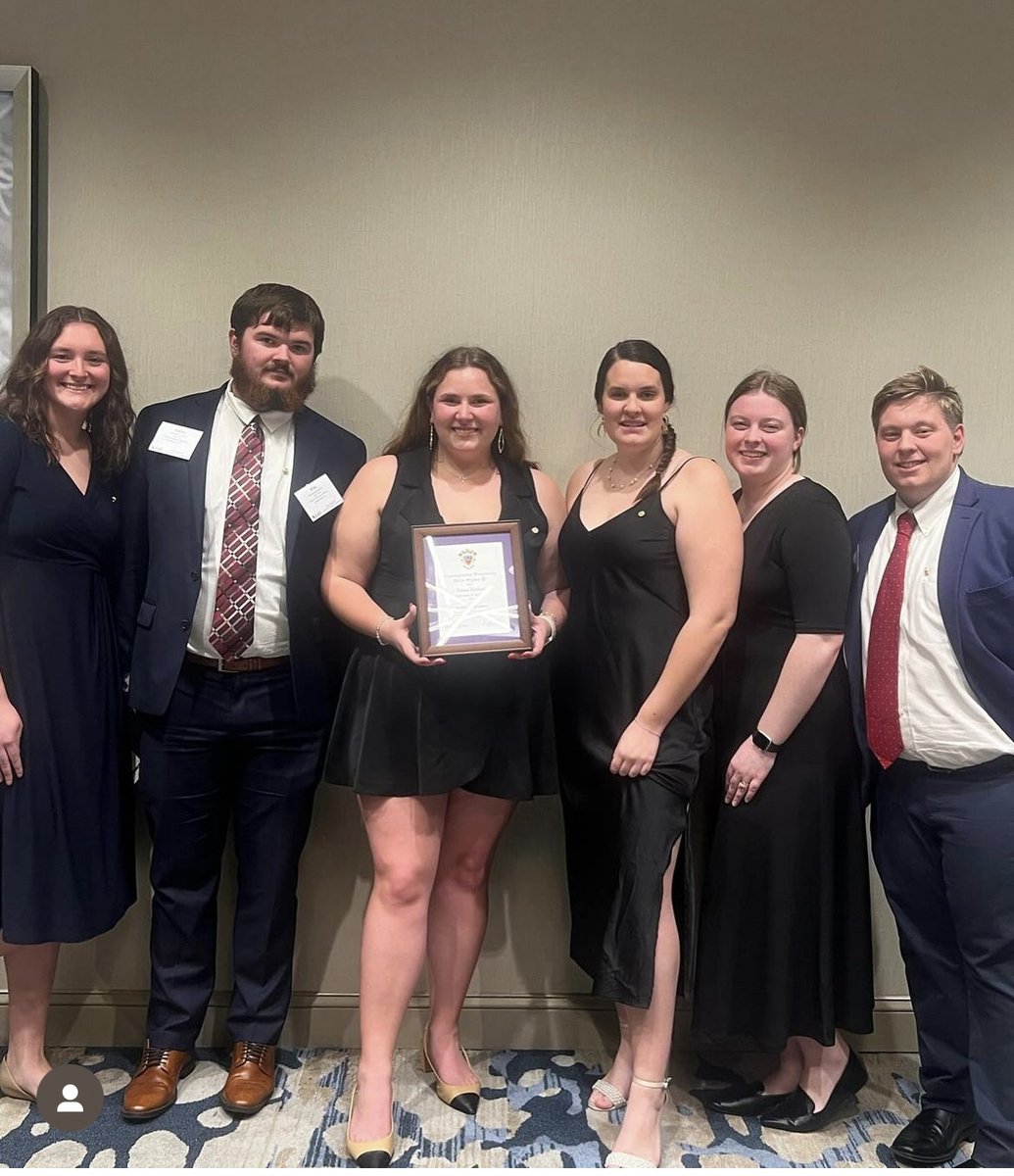 WKUGordonFord's tweet image. Congratulations to Emma Carlton, a senior finance major, for being named the 2024 Provincial Collegian of the Year by Delta Sigma Pi! 
Emma received this honor at Delta Sigma Pi&apos;s annual conference in Orlando, Florida 🎉  🌟 #DeltaSigmaPi #CollegianOfTheYear #WKU