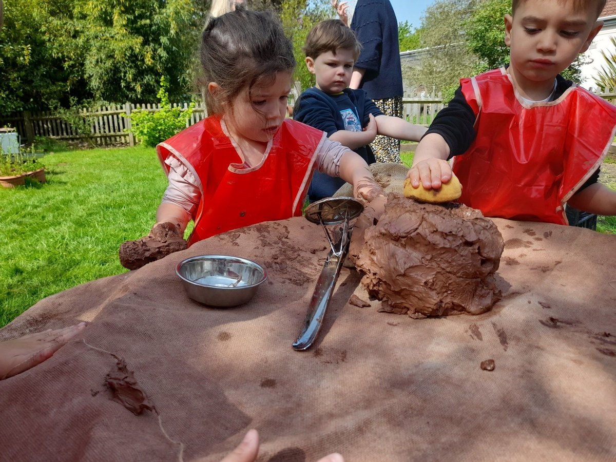 Guildford Nursery School is a Froebel inspired setting, using his principles in practice including developing his Occupations & the meaning behind these open-ended educational activities that deepen children’s experience of the world. Read more here: buff.ly/4awg9Fg