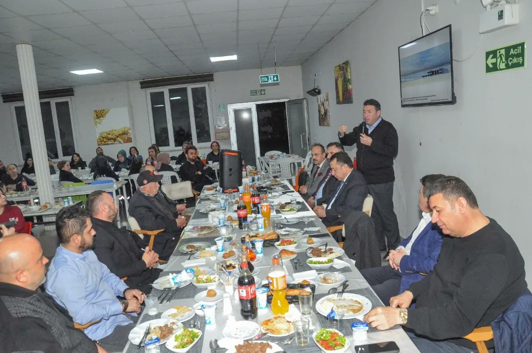 ozcanulupinar67's tweet image. Bölgemizin önemli kuruluşlarından, istihdam ve yatırım alanında Devrek'imize büyük katkıları olan Cilas Kauçuk Sanayi İhracat İthalat Ticaret A.Ş'nin iftar programına katıldık.Cilas Kauçuk ailesine bu güzel akşam için teşekkür eder, çalışmalarında başarılar dilerim.

#Devrek