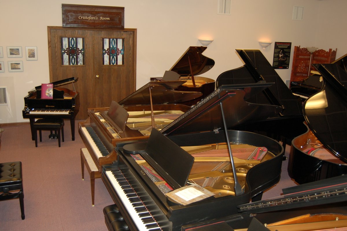 Step into our showroom today and explore our extensive collection of new and used acoustic pianos from top brands like Yamaha and Shigeru Kawai and discover the right instrument for you.