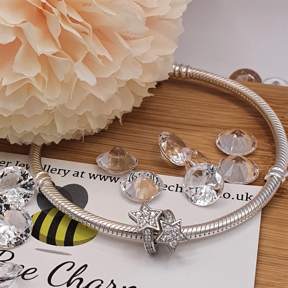 The Bee Charm tweet media