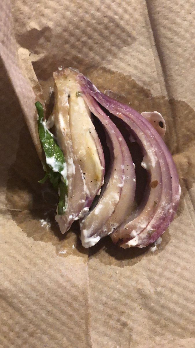 MissEnt2nite's tweet image. Damn @ChipotleTweets I wasn’t expecting to find 1/4 of red onion in my chipotle steak bowl.