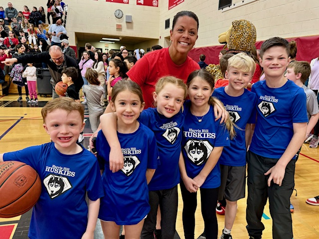 Congrats to our Harris Hill Husky basketball relay team. They did an amazing job during the CSEF Basketball game! #ClarenceProud