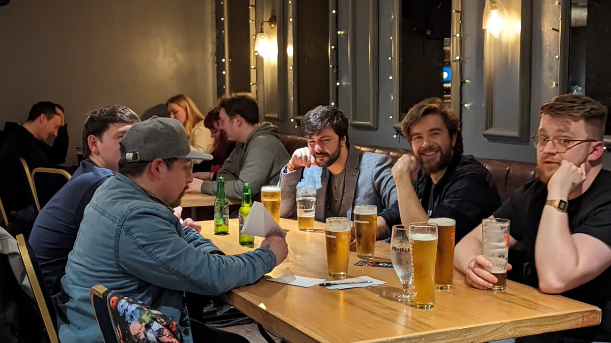 HubworldScot's tweet image. GLASGOW ! 
You were absolutely lovely! what an amazing start to the #HubQuiz week with such a fun night
Congrats to team No Clue for taking home the trophy 🏆
Edinburgh and Dundee have got some tough competition that will be hard to top 💯