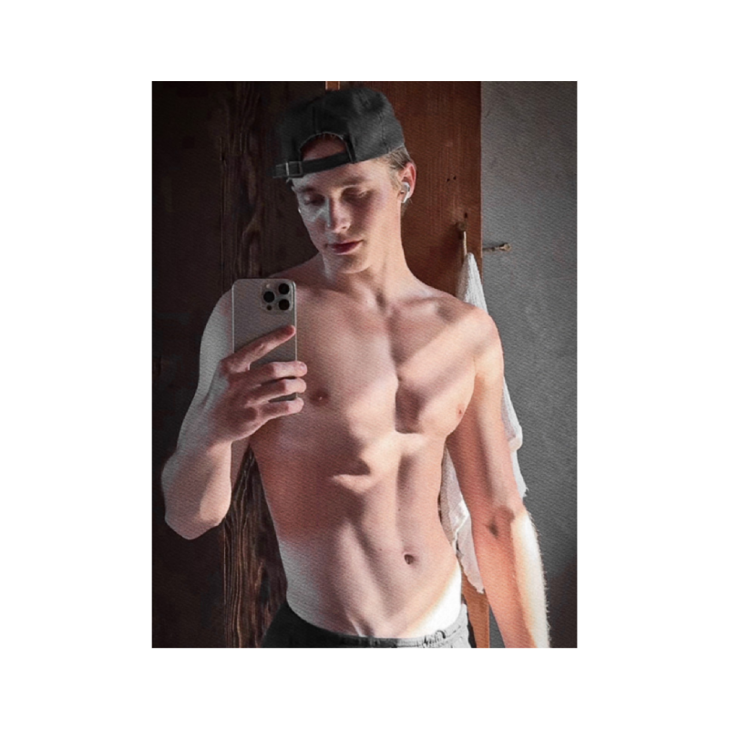 ᅟᅟᅟ𝗧heo.ᅟᅟᅟ tweet media