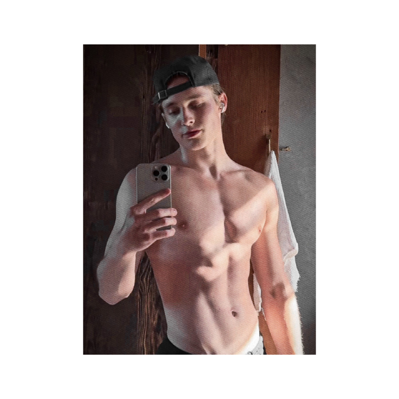 ᅟᅟᅟ𝗧heo.ᅟᅟᅟ tweet media