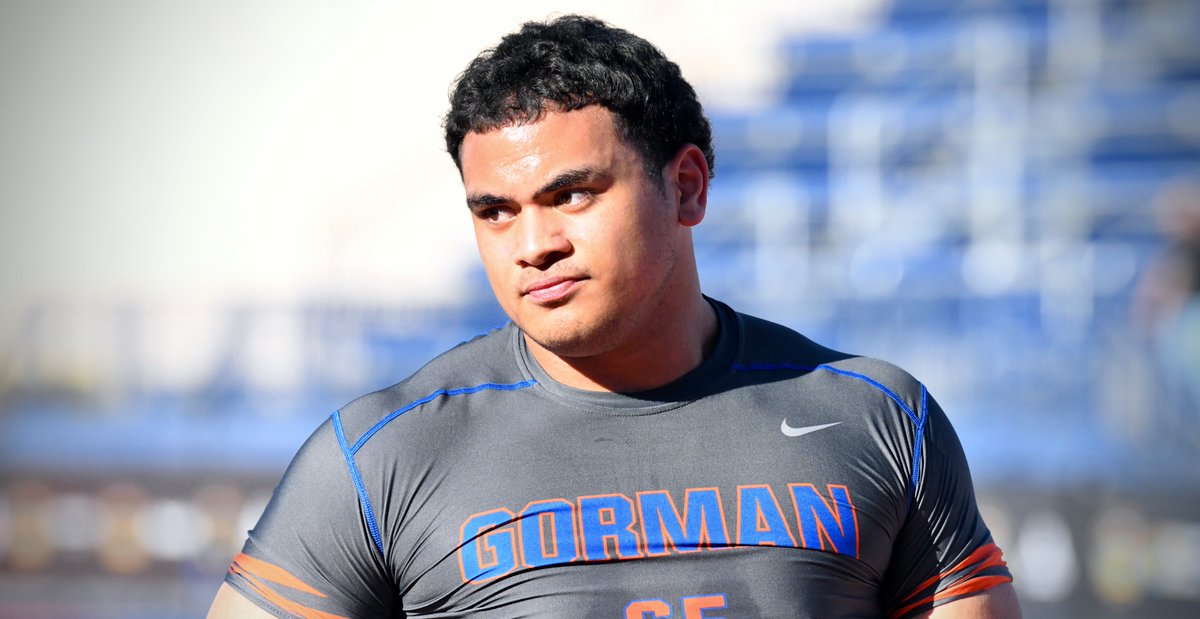 Several programs continue to make their push for Bishop Gorman elite offensive lineman SJ Alofaituli and the talented blocker discusses a couple teams that should be getting visits soon: 247sports.com/Article/colleg…