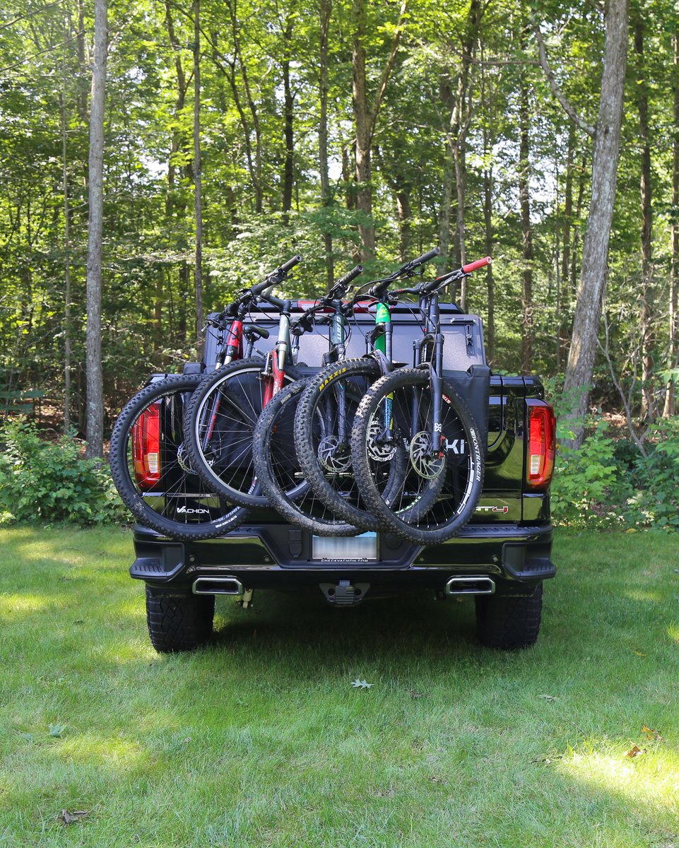 Rev up your spring adventures with the new TRAPSKI tailgate bike pad! Say goodbye to scratches and dents on your truck and hello to hassle-free bike transport. 🚲 
#TRAPSKI #TailgateBikePad #SpringAdventure #BikeTransport #OutdoorGear