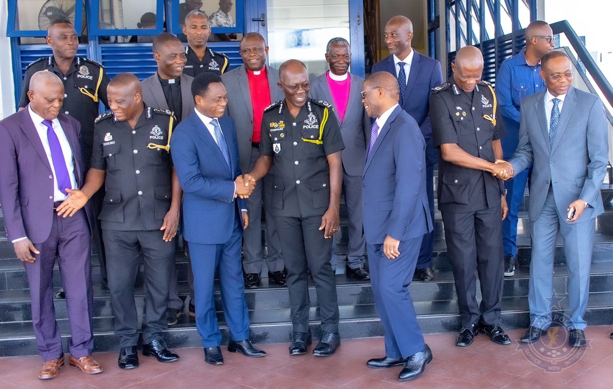 #PHOTONEWS| 26TH MARCH 2024 The Inspector-General of Police, Dr. George Akuffo Dampare today Tuesday March 26 2024, hosted the leadership of the Ghana Pentecostal and Charismatic Council at the National Police Headquarters.
