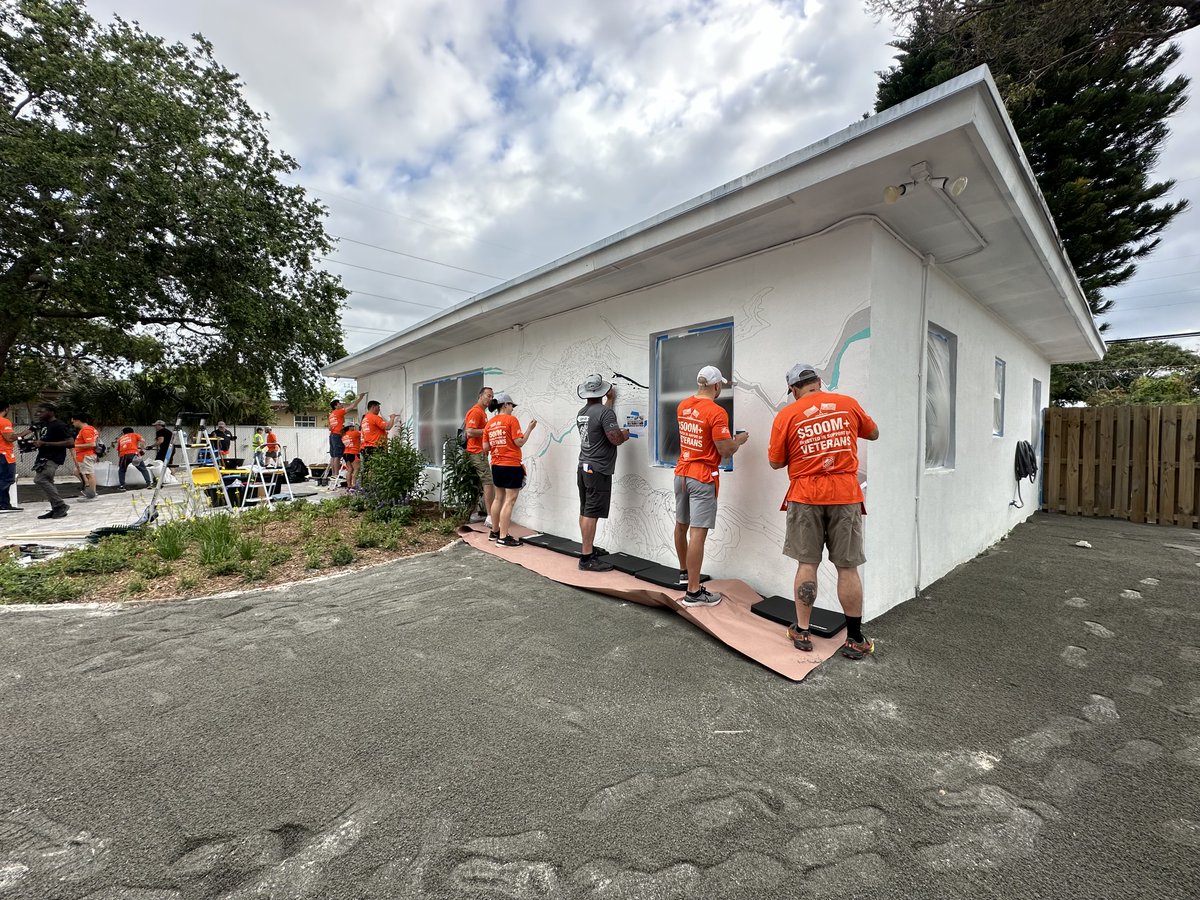 THANK YOU to our #TeamDepot project day sponsors, @3M @BehrPaint @CustomBldgProd @DWCarpet @electroluxUS @FeitElectricInc @msisurfaces @PPG @ring @samsungus & @tilebar, for making a difference in the lives of veterans and so many others in Florida this week 🛠️🧡