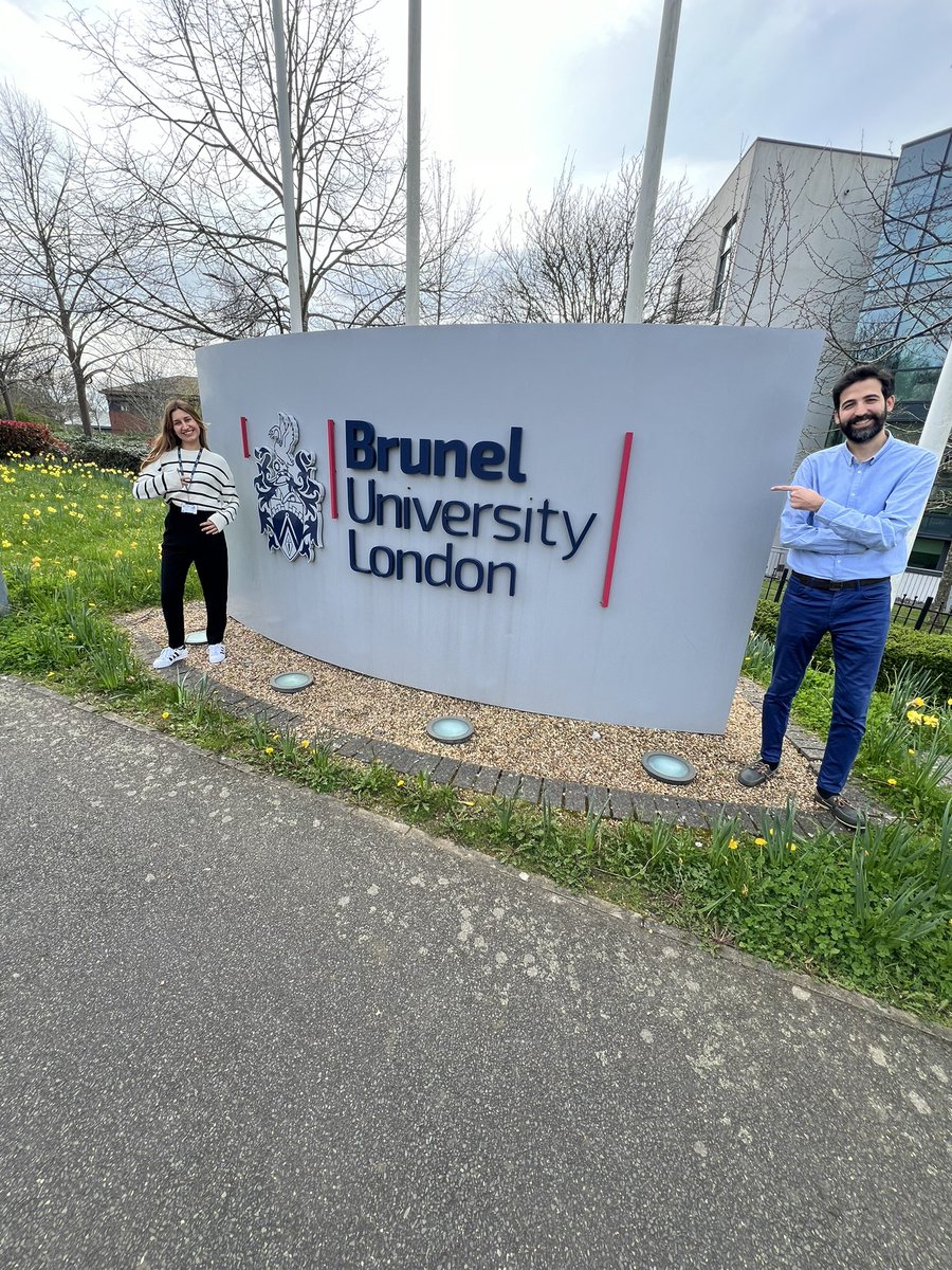 Bugün hem @Bruneluni bünyesinde davetli bir konuşma gerçekleştirmenin, hem de lisans eğitiminin ilk günlerinden beri gelişiminin her aşamasına emek verdiğim Hilal Özdemir’i (@hiiilalozdemir) doktora yaptığı üniversitesinde ziyaret etmenin haklı gururunu yaşadım🧿⭐️😎