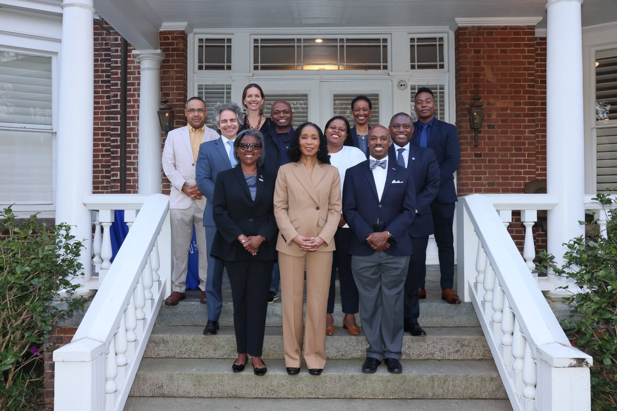 Thank you @SpelmanPres Dr. Helene D. Gayle, @USAmbRSA Reuben E. Brigety II, and @ProsperAfricaUS Coordinator British Robinson for bringing us together to deepen U.S.-South African trade and investment ties. (📸:@powellarts )