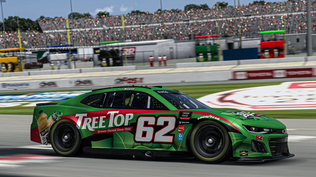 Richmond tonight, one of my favorite tracks! A new challenge with heat races that have no cautions. Tune in at 8pm ET on enascar.com/live #eCCiS @TreeTopInc | @KHI_eSports @KHIManagement | #TeamKHI