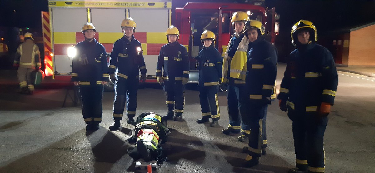 Cadets who specialise in fire 🔥 put their search and Rescue skills to the test with a confined space rescue scenario #teamwork @UKFireCadets @ESCadets