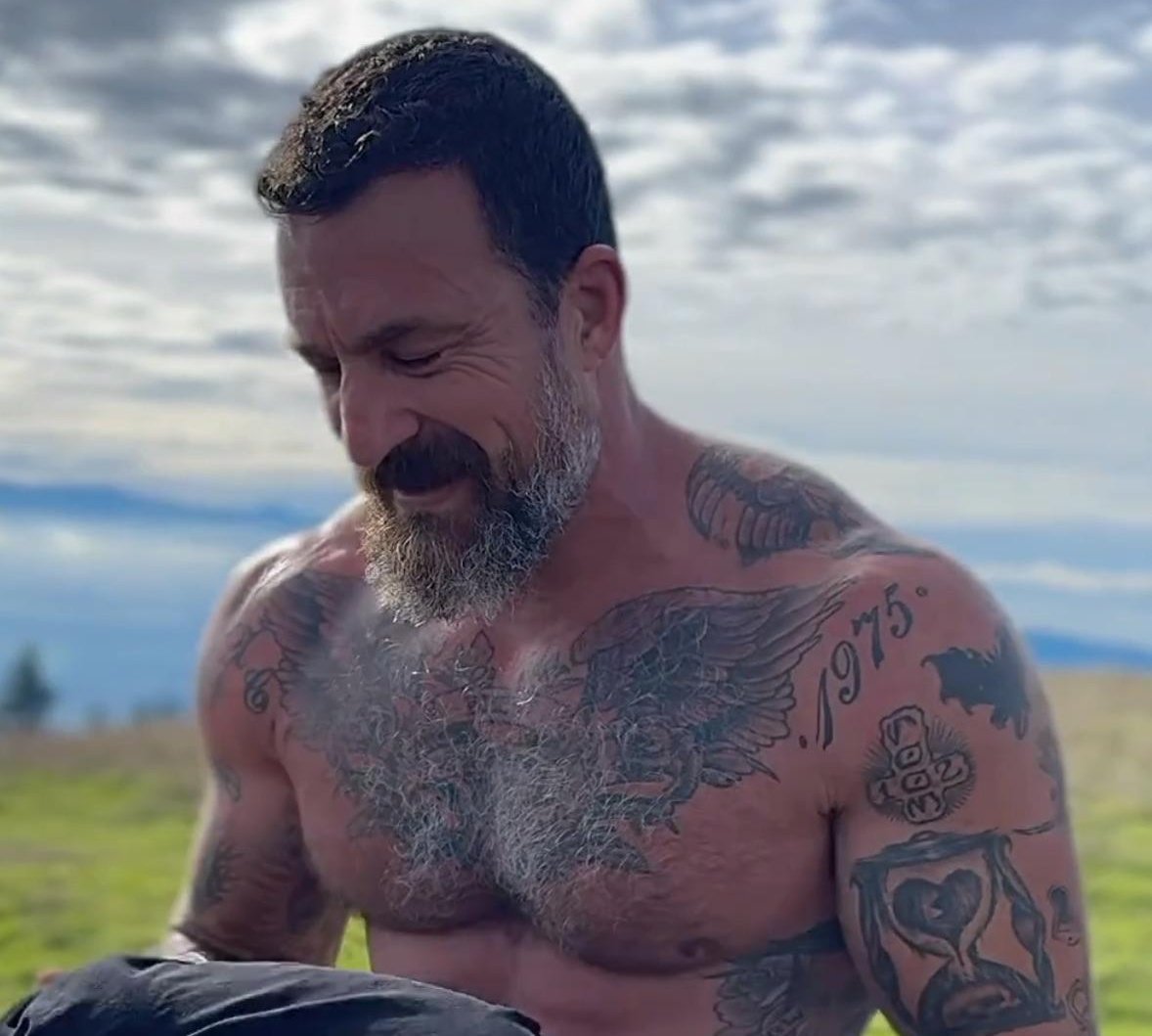 You, a simpleton: struggling to shitcoin across 7 chains. 

Huberman, an intellectual: effortlessly juggles 7 girlfriends.

Built different.