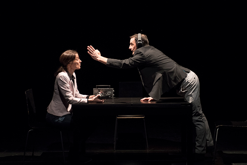 Rob_Boisclair's tweet image. Danser au son de la radio | Actualité ==&amp;gt; Danser au son de la radio parlée, est-ce possible? Pour le savoir, il faut se pointer le nez, et les pieds, au spectacle Beside à la Maison pour la danse bloglesenfantsduparadis.blogspot.com/2024/03/danser… #danse #danseqc #Quebec @LaRotondeDanse @maisondanseqc