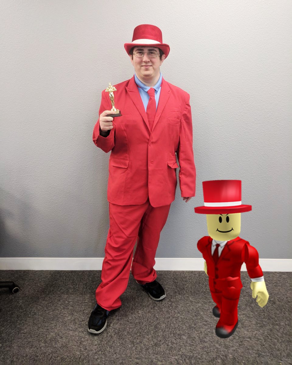 SecretlyKobe's tweet image. Pov : Ur A #RobloxTheHunt Dev