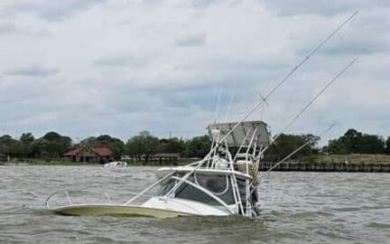 Sportfish Express Goes Down After Fire in Clear Lake
#BoatFire #BoatSinking #BoatSalvage #ClearLake #Kemah #Texas #LeagueCityPoliceDepartment #TowBoatUS #SavedCrew #SportfishCruiser #Luhrs #OutNews 
poweryachtblog.com/2024/03/sportf…