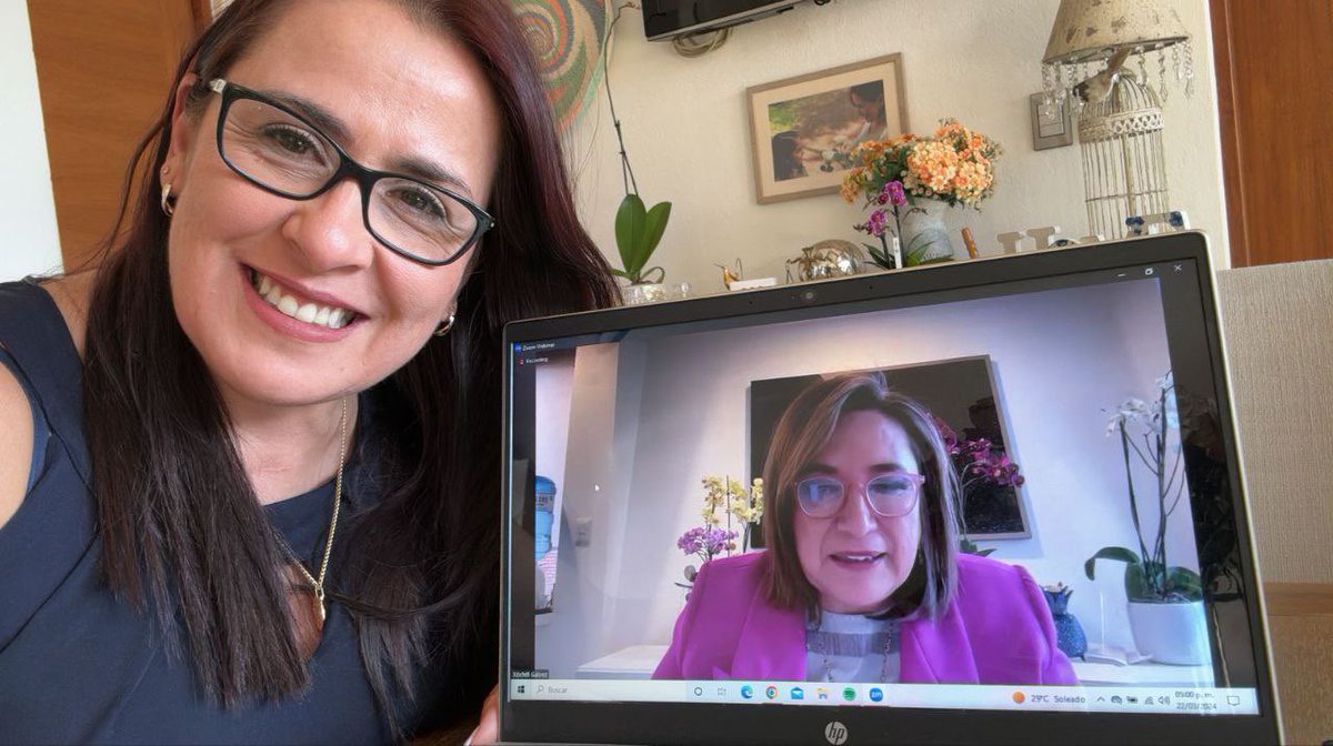 MexicanasconX's tweet image. En una reunión, vía Zoom, más de 500 mujeres de #MexicanasConX nos encontramos con nuestra candidata, @XochitlGalvez, quien nos compartió sus propuestas para impulsar la igualdad de género, participación política de la mujer y estrategias contra la violencia e inseguridad. (1/2)