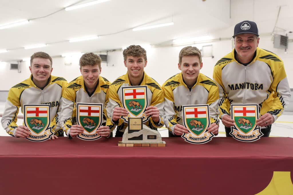 curlmanitoba's tweet image. Best of luck to our Manitoba teams competing at the 2024 New Holland Canadian Junior Curling Championships in Fort McMurray, AB! 👊🏻

💛 Team Hayward
🤎 Team Terrick
💛 Team McDonald
🤎 Team Freeman

#TeamManitoba 🦬