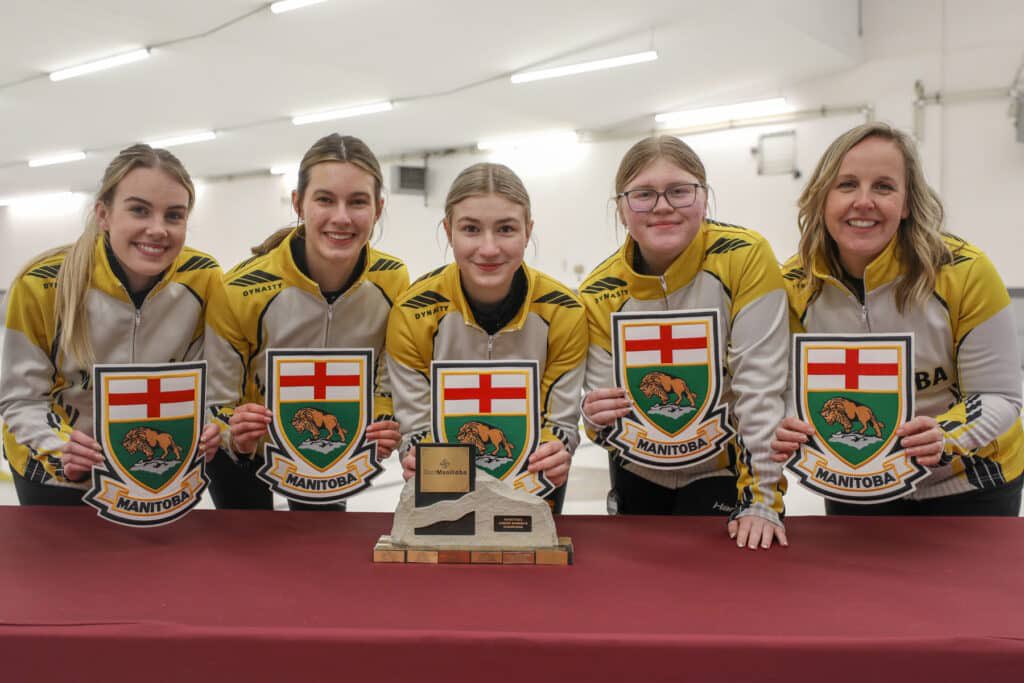 curlmanitoba's tweet image. Best of luck to our Manitoba teams competing at the 2024 New Holland Canadian Junior Curling Championships in Fort McMurray, AB! 👊🏻

💛 Team Hayward
🤎 Team Terrick
💛 Team McDonald
🤎 Team Freeman

#TeamManitoba 🦬