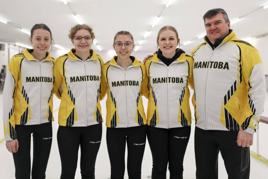 curlmanitoba's tweet image. Best of luck to our Manitoba teams competing at the 2024 New Holland Canadian Junior Curling Championships in Fort McMurray, AB! 👊🏻

💛 Team Hayward
🤎 Team Terrick
💛 Team McDonald
🤎 Team Freeman

#TeamManitoba 🦬