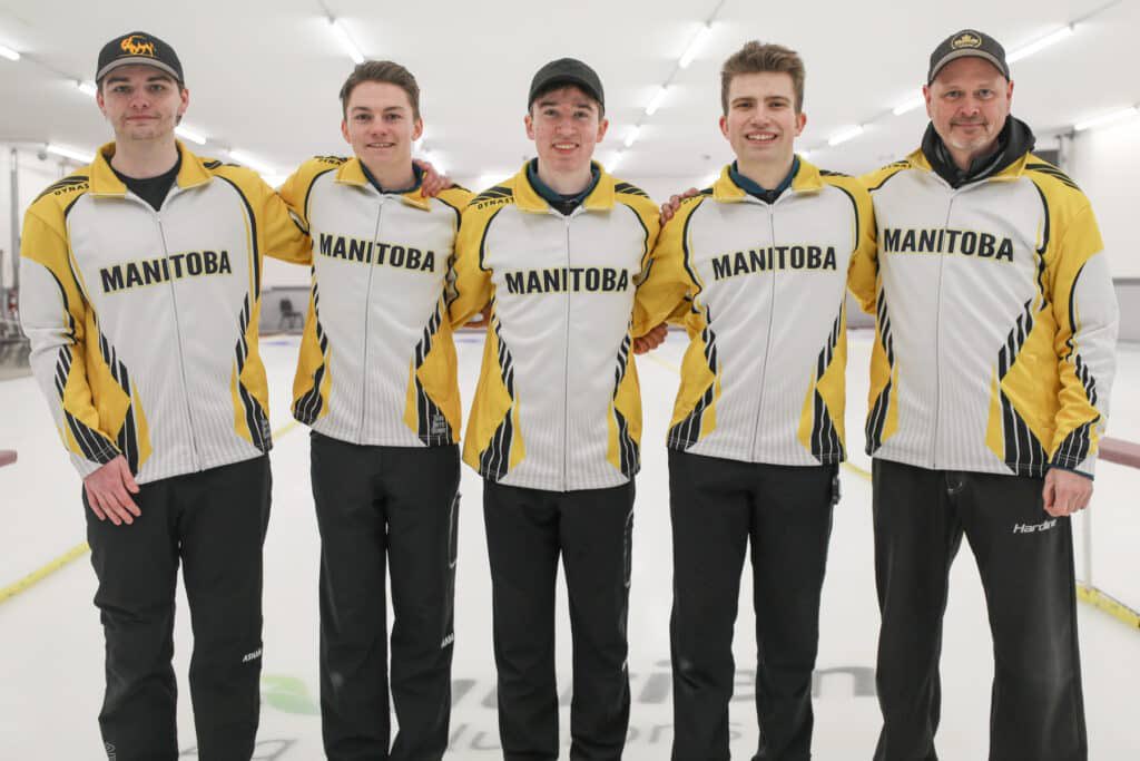 curlmanitoba's tweet image. Best of luck to our Manitoba teams competing at the 2024 New Holland Canadian Junior Curling Championships in Fort McMurray, AB! 👊🏻

💛 Team Hayward
🤎 Team Terrick
💛 Team McDonald
🤎 Team Freeman

#TeamManitoba 🦬