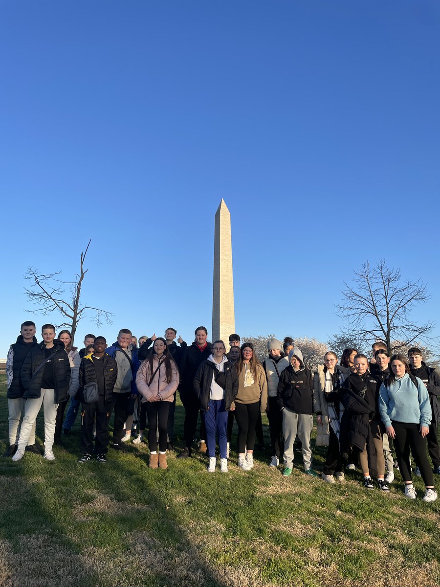 CHCSExpressArts's tweet image. The White House, Washington Monument and World War Memorial visits 🇺🇸
#USAtrip #americanhistory
@CefnHengoed